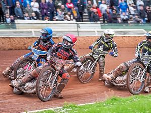 Supporting image for story: Tricky night for Wolves as the Ipswich Witches win