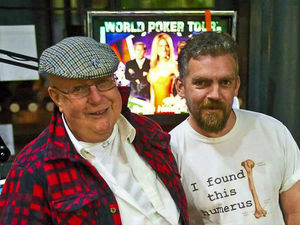 Supporting image for story: Walsall pinball wizard Wayne in world record bid