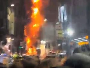 Supporting image for story: Travel disruption to continue after huge fire near Glasgow Central station