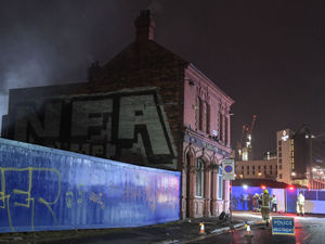 Supporting image for story: Fire damages famous UB40 pub the Eagle and Tun