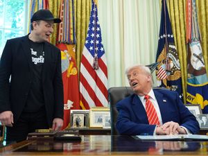 Supporting image for story: Trump gives Elon Musk an Oval Office send-off