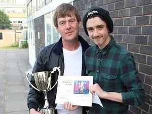 Supporting image for story: Charlatans star presents award at Shrewsbury College