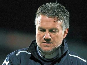 Supporting image for story: Andy Sinton reveals AFC Telford dressing room 'poison'