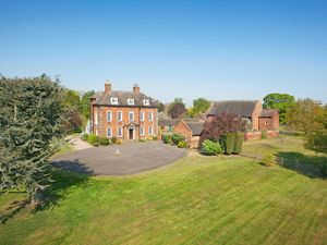 Supporting image for story: Inside the stunning Grade II early Georgian country house on market for £1.5m 