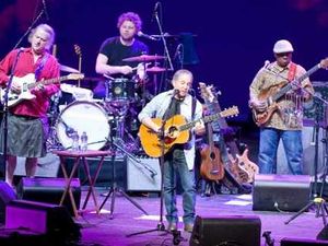 Supporting image for story: There goes still rhymin' Paul Simon - concert review