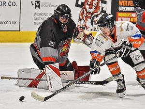 Supporting image for story: Telford Tigers on fire as they pull off a Lightning win