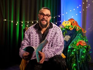 Supporting image for story: Aquaman star Jason Momoa to feature in CBeebies Bedtime Story festive line-up