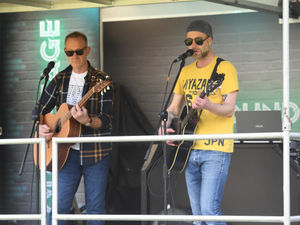 Supporting image for story: Walsall Arboretum celebrates 150 wonderful years as sun brings crowds out