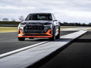 Supporting image for story: Audi previews S versions of e-tron and e-tron Sportback