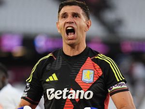 Supporting image for story: Emiliano Martinez signs new long-term Aston Villa deal