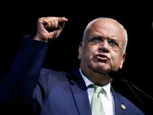 Supporting image for story: Palestinian official Saeb Erekat ‘in critical condition’