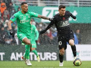 Supporting image for story: Lionel Messi’s hat-trick of assists help PSG to victory