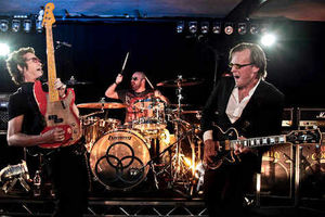 Supporting image for story: Jason Bonham beats it to the Black Country