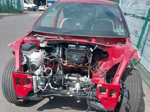 Supporting image for story: Police in Brierley Hill discover chop shop at unit