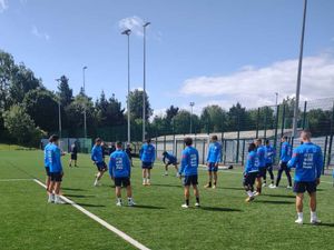 Supporting image for story: European football champions Italy train at Dudley Council ground ahead of Molineux match