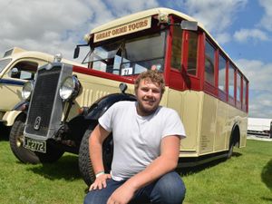 Supporting image for story: Thousands attend Shropshire Vintage Show in Shrewsbury