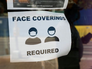 Supporting image for story: Calls for measures in Walsall over concerns shoppers are not wearing masks