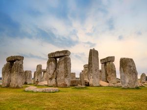 Supporting image for story: Just Stop Oil supporters sprayed Stonehenge with orange powder, court told