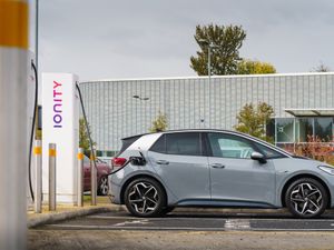 Supporting image for story: People without a driveway ‘pay nearly £1,000 more a year to charge an EV’