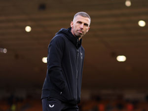 Supporting image for story: Wolves boss Gary O'Neil offers sympathy to referee after more controversy 