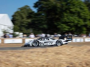 Supporting image for story: Volkswagen’s I.D. R Pikes Peak sets record on Goodwood hill climb