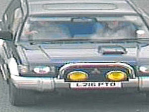 Supporting image for story: Police release image of car in bid to trace man who may have gun
