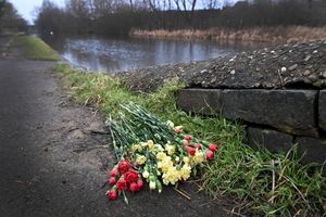 DUDLEY COPYRIGHT TIM STURGESS NATIONAL WORLD 11/02/25. Tributes to a man who was found in the canal water near Astle's/Primrose bridge, Dudley on Friday. He was confirmed dead at the scene.