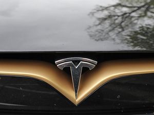 Supporting image for story: Tesla issues battery software update after spontaneous fires