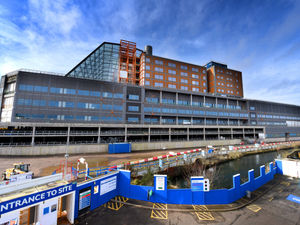 Supporting image for story: Social distancing measures at new Midland Met hospital cost builder £500k