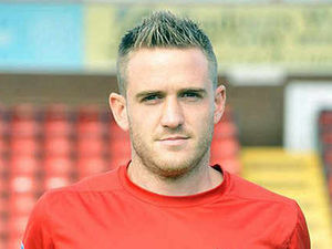 Supporting image for story: Lee Morris starts Harriers comeback