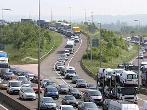 Supporting image for story: Warning to holidaymakers as Easter getaway sees gridlock begin
