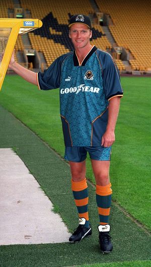 Geoff Thomas in the 1996 away kit