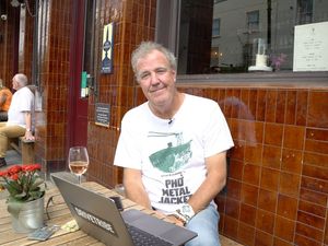 Supporting image for story: Jeremy Clarkson is hosting a pub quiz on YouTube