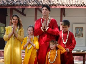 Supporting image for story: People are offering Justin Trudeau style tips after he ‘dresses up like a groom’ on India trip