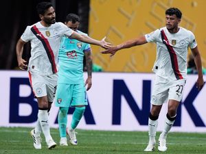 Supporting image for story: Ilkay Gundogan rues Manchester City’s failure to score seventh against Al Ain