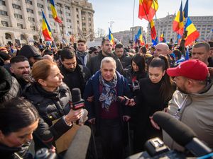 Calin Georgescu among supporters in the street