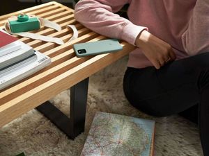 Supporting image for story: Google reveals 5G Pixel smartphone and a remote control for Chromecast