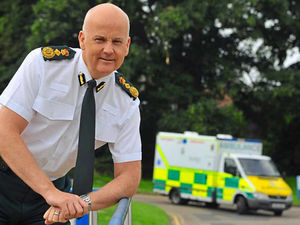 Supporting image for story: Ambulance chief hails moves to put more paramedics on call-outs