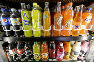 Supporting image for story: Poll: Should all fizzy drinks carry health warnings?