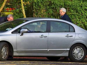 Supporting image for story: Poll: Should prisoners be released after serving just a quarter of their terms?