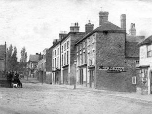 Supporting image for story: This week's Pictures from the Past