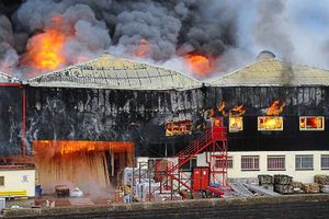 Disaster – the fire destroyed the building in two hours.