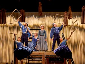 Supporting image for story: Jane Eyre, Birmingham REP - review and pictures