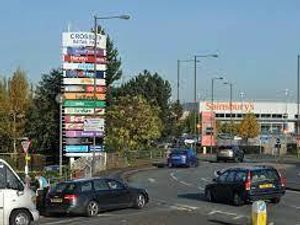 Supporting image for story: Appeal over broad daylight robbery of man in Kidderminster