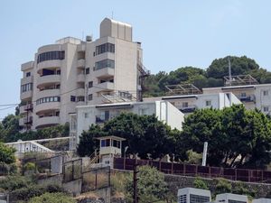 Supporting image for story: Lebanon charges US Embassy gunman with affiliation to Islamic State