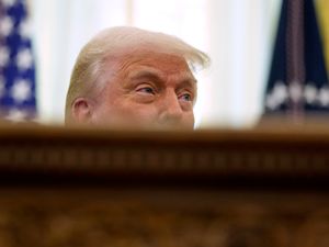 Supporting image for story: Trump signs plan to increase tariffs on trading partners