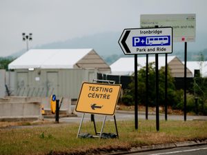 Supporting image for story: Covid test centres to close early despite rising infection rates