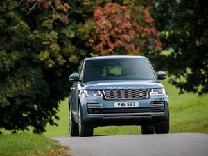 Supporting image for story: UK drive: The Range Rover SDV8 is the ultimate luxury SUV