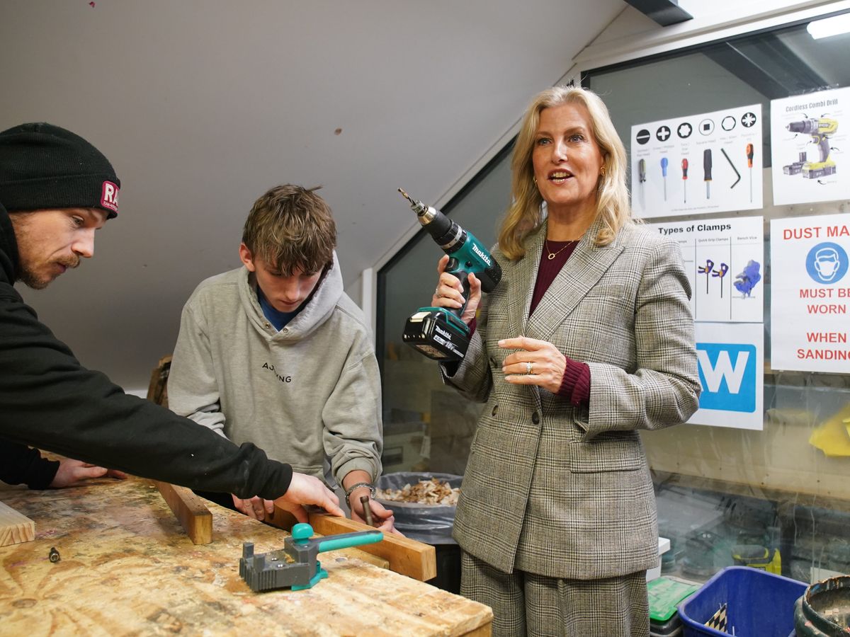 It&rsquo;s not a drill: Sophie takes charge on visit to Oxford workshop