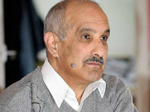 Supporting image for story: Telford shopkeeper attacked by robbers with metal bar